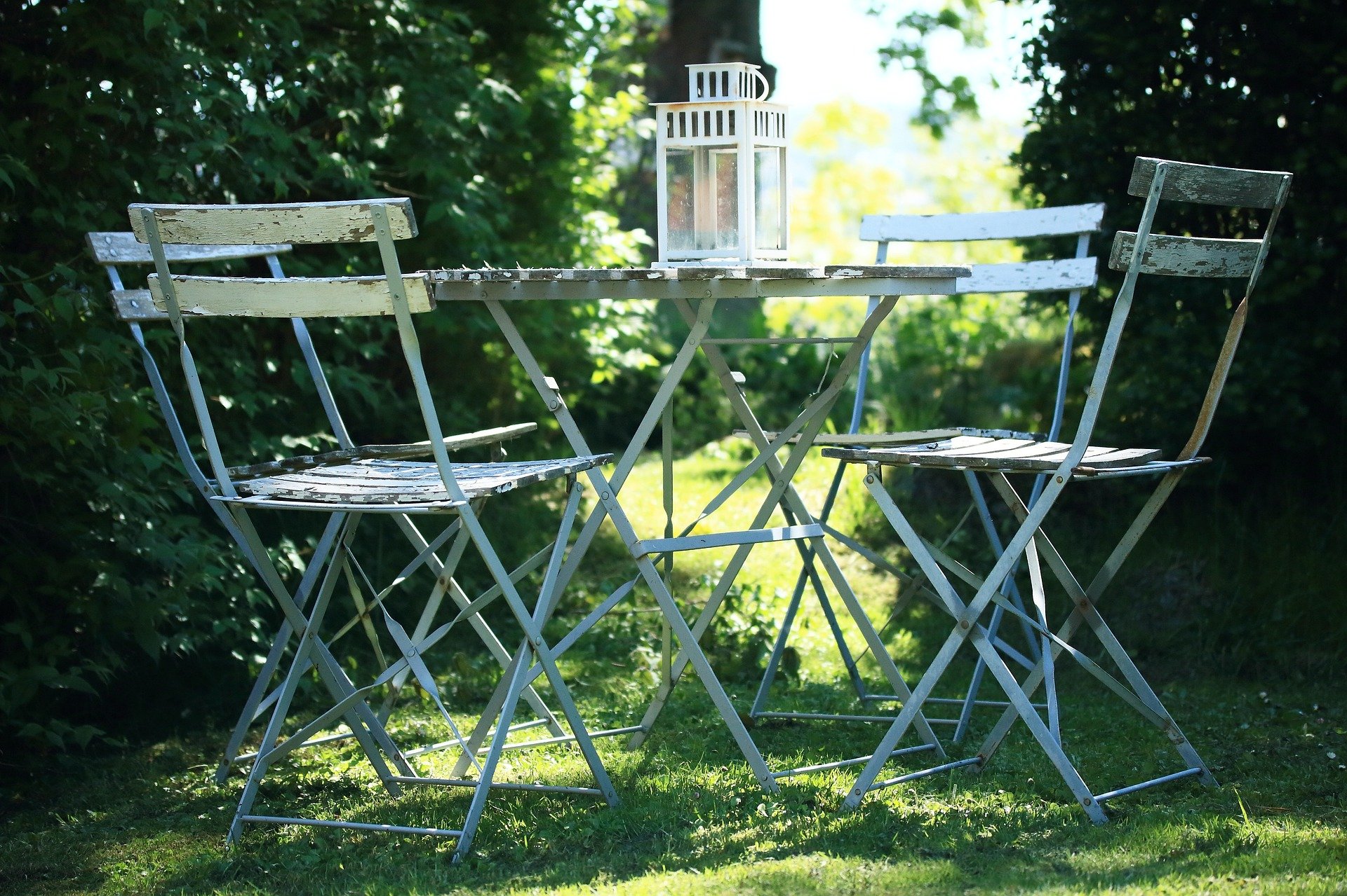 Meubles de jardin : comment les entretenir??
