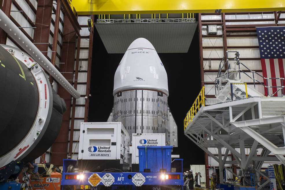Le lancement de la capsule SpaceX Dragon pour ISS est reporté